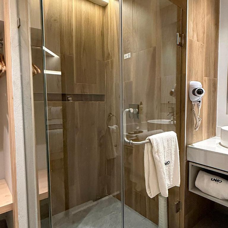 Uniko Living Roma - Habitación Doble Deluxe - 2 camas - 6