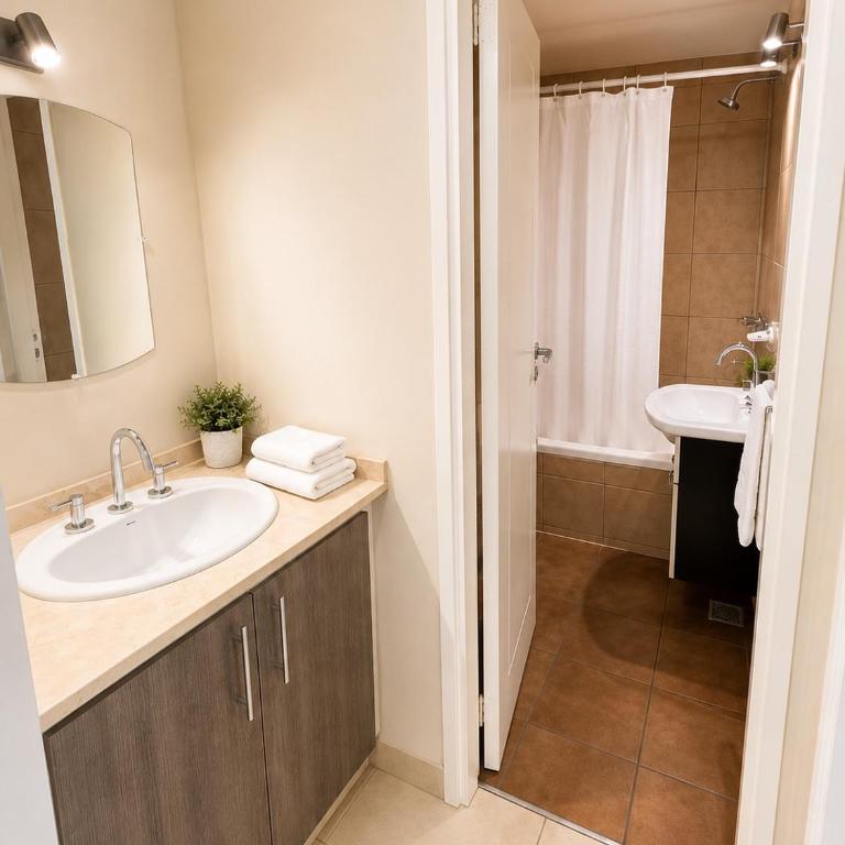 Moderno y amplio Departamento con cochera - Two-Bedroom Apartment - 11
