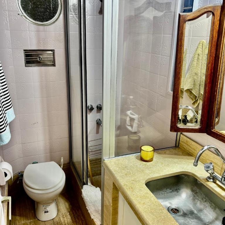 Hermosa quinta en Ezeiza, gran parque y seguridad - Casa de 4 dormitorios - 12