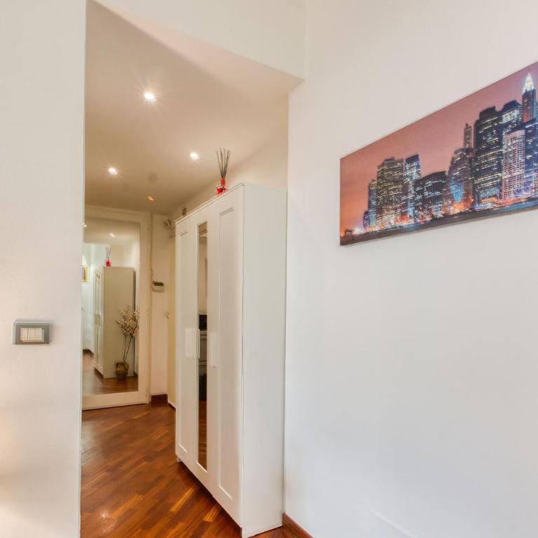 Gorgeous Apartment In Genova With Wifi - One-Bedroom Apartment - 9