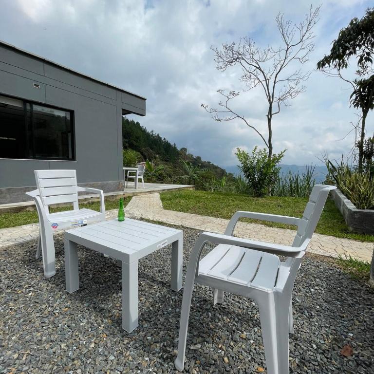 Casa con Jacuzzi, Cocina Equipada, WiFi y Parqueadero en San Roque - One-Bedroom House - 25