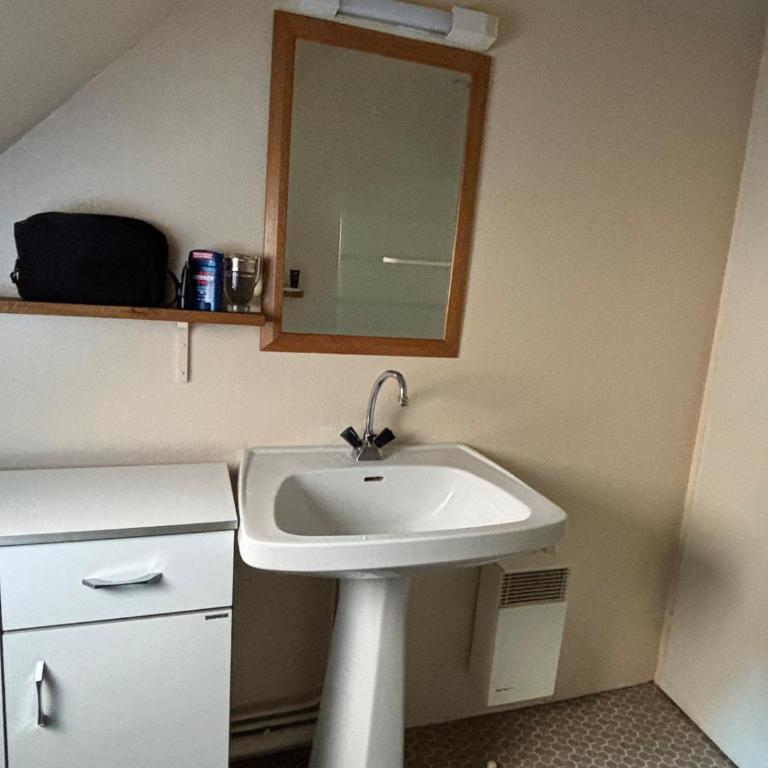 Appartement T2 centre ville Bagnères-de-Luchon - One-Bedroom Apartment - 10