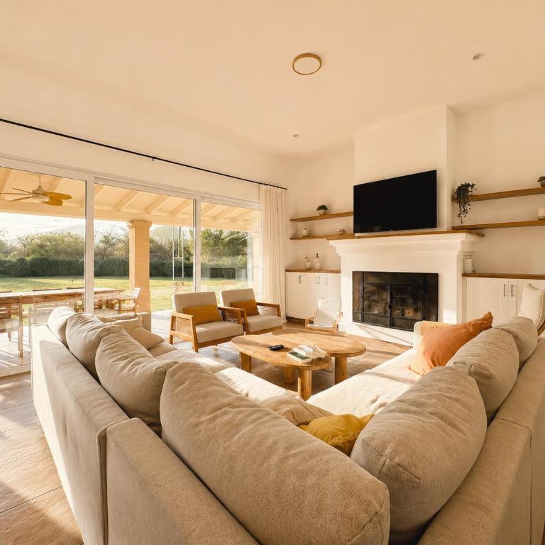 Casa exclusiva con piscina y vistas a los cerros - Deluxe Villa - 17