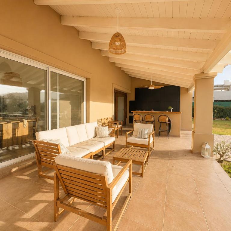 Casa exclusiva con piscina y vistas a los cerros - Deluxe Villa - 19