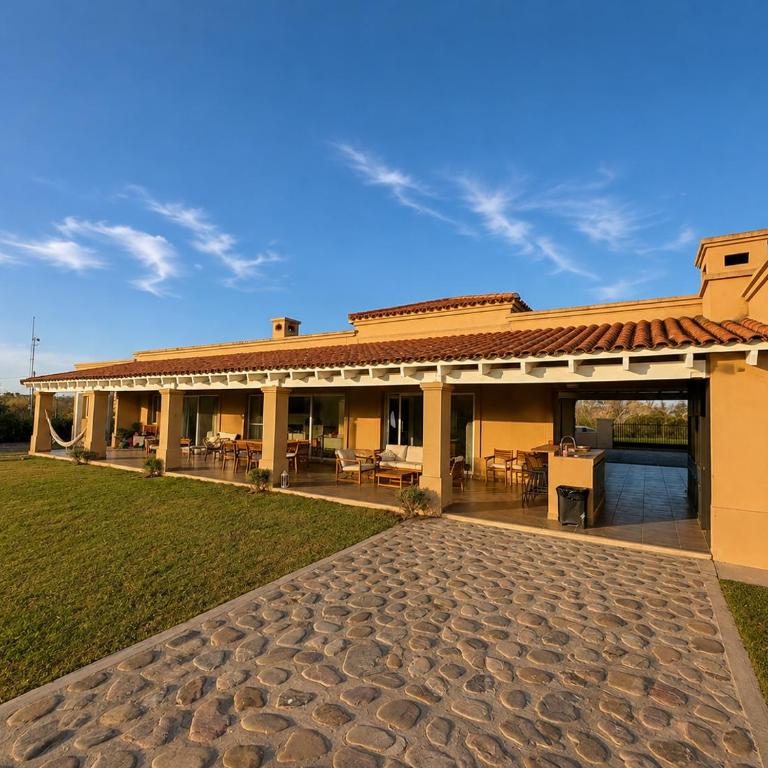 Casa exclusiva con piscina y vistas a los cerros - Deluxe Villa - 21