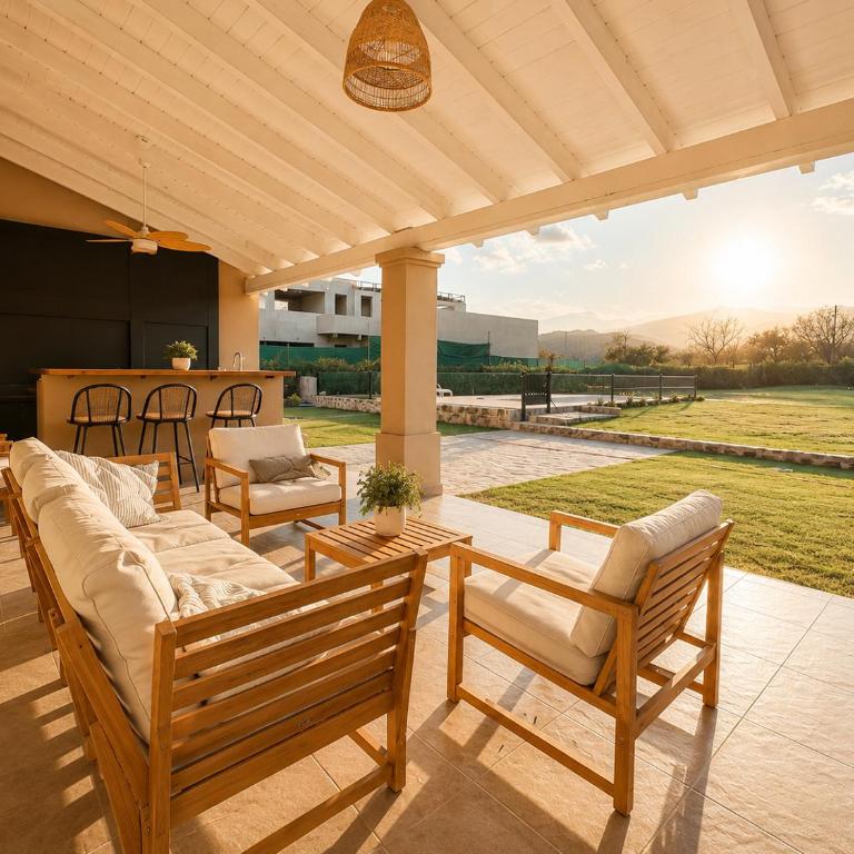 Casa exclusiva con piscina y vistas a los cerros - Deluxe Villa - 32