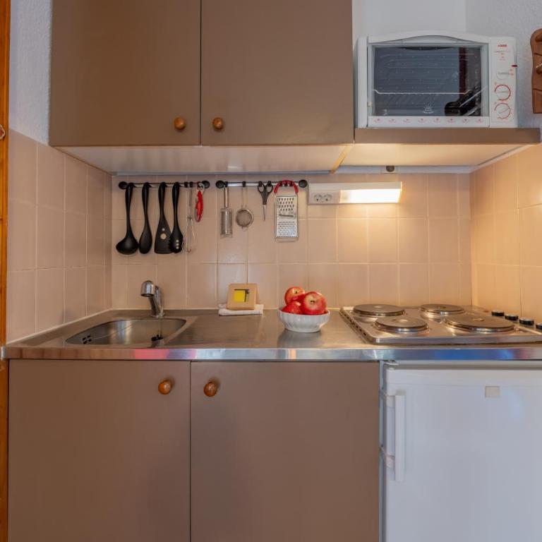Cham Sud Chailloud102 Chamonix Centre Balcony Views Sleeps 3 - Happy Rentals - Apartment mit Balkon - 5
