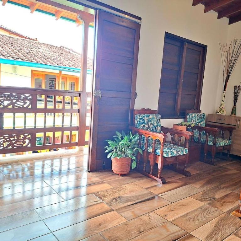 Casa de 3 habitaciones a 1 cuadra del parque de Jardin - Casa - 5