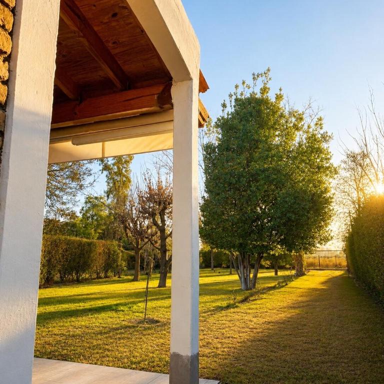 Casa mendocina con gran jardín y parrilla - Casa de 2 dormitorios - 7