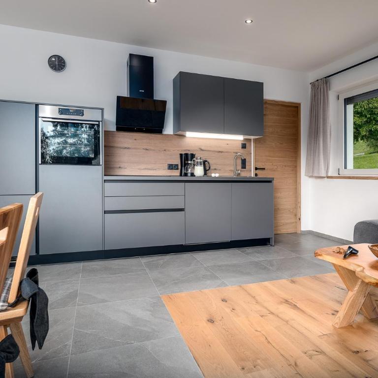 Plauserhof - Appartamento con 2 Camere da Letto e Balcone - 2