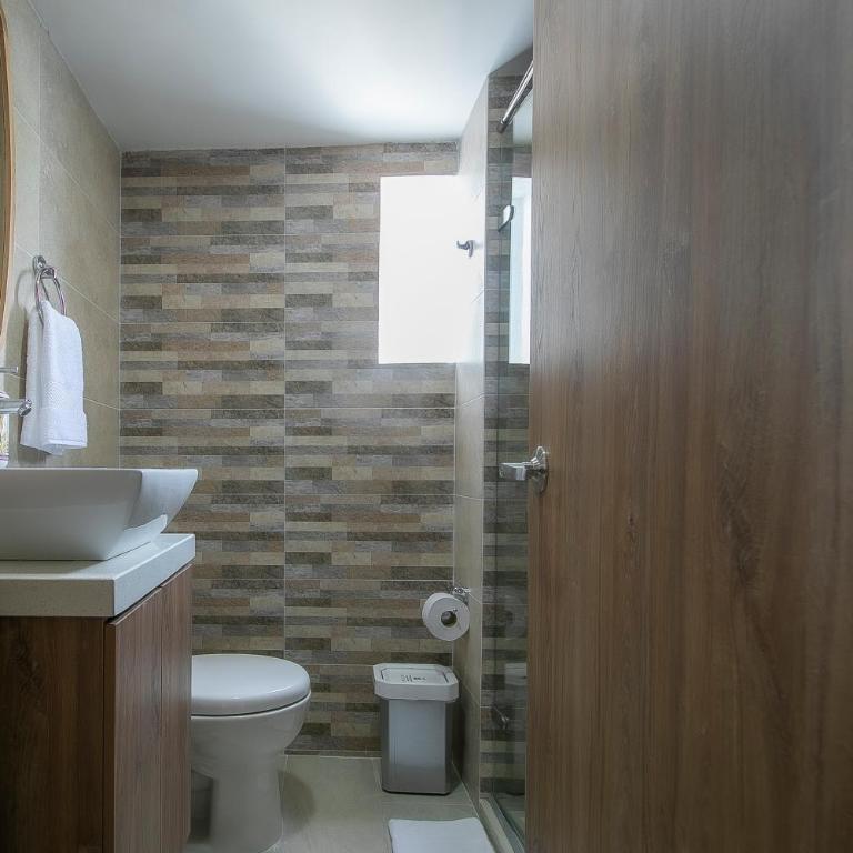 Moderno apartamento cerca a la playa el laguito - One-Bedroom Apartment - 4