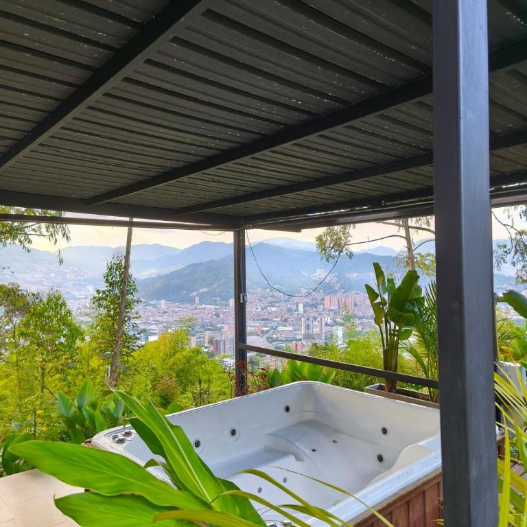 This mansion hides more than one secret - Villa - 11