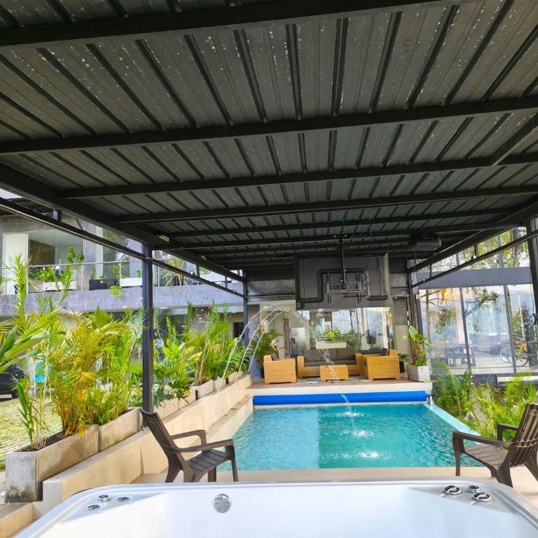 This mansion hides more than one secret - Villa - 79