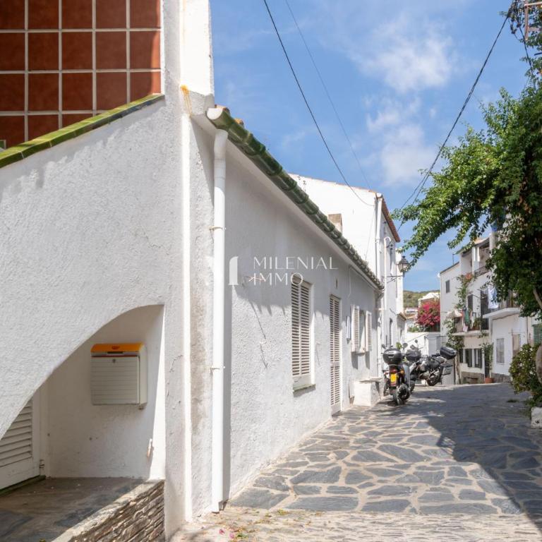 Milenial Immo - Casa en el centro Cadaqués junto a la playa del Alguer - Casa de 2 dormitorios - 37