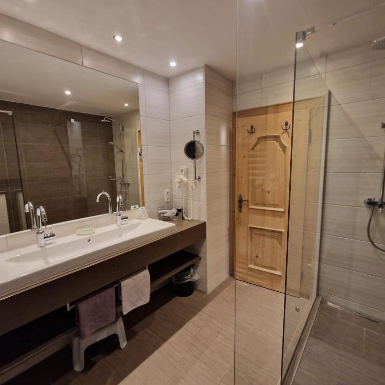 Hotel Seeblick - Familiensuite - 8