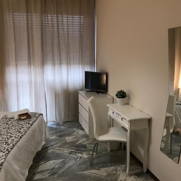 MyRoom In Town - Camera Tripla con Bagno in Comune - 45