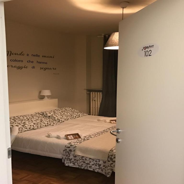 MyRoom In Town - Camera Matrimoniale/Doppia con Letti Singoli con Bagno in Comune - 34