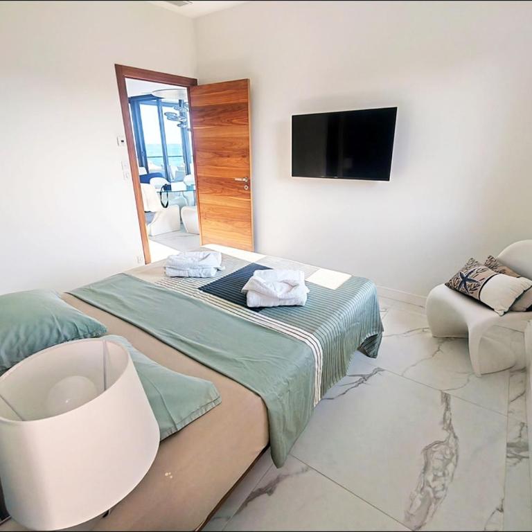 Beautiful villa with sea view - Villa - 46