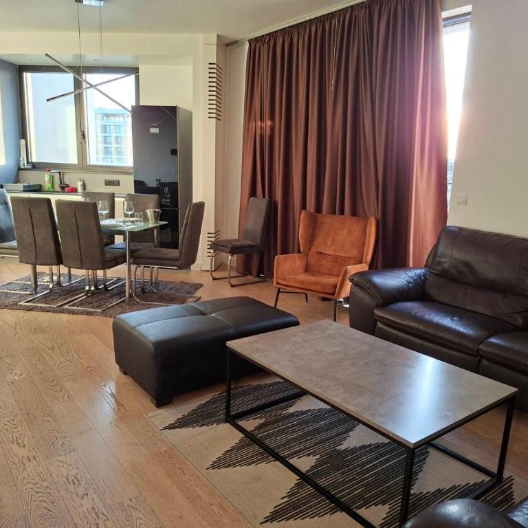 Belgrade Waterfront PENTHOUSE with Private Jacuzzi - Apartman sa 3 Spavaće Sobe - 37