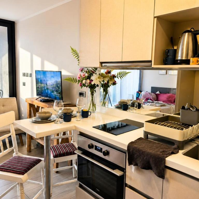 Modern Studio in Front of the Metro Privileged View - One-Bedroom Apartment - 9