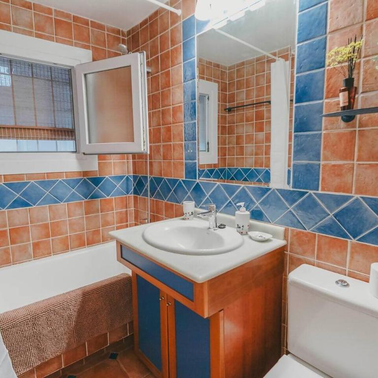 Villa con piscina privada a pocos pasos del mar - Villa - 23