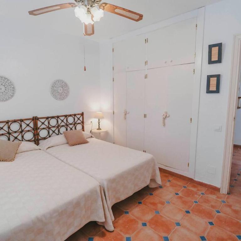 Villa con piscina privada a pocos pasos del mar - Villa - 26
