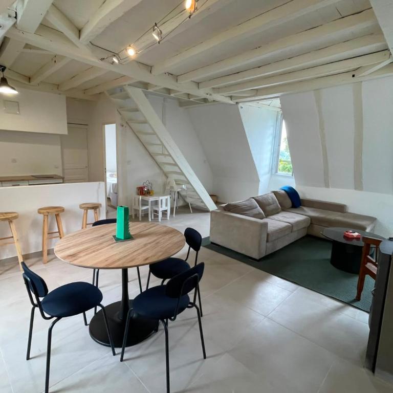 Duplex - Central - Family-friendly - Pyrenees & castle - Appartement 3 Chambres - 8