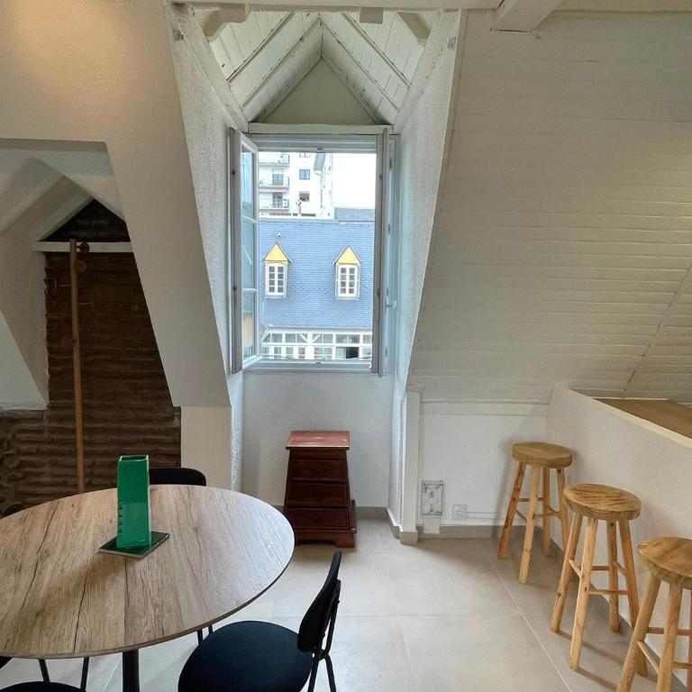 Duplex - Central - Family-friendly - Pyrenees & castle - Appartement 3 Chambres - 57