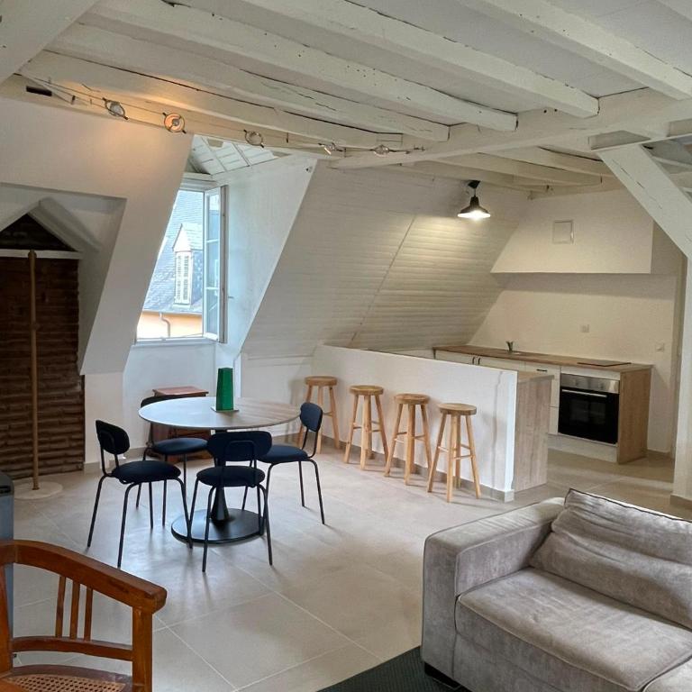 Duplex - Central - Family-friendly - Pyrenees & castle - Appartement 3 Chambres - 45