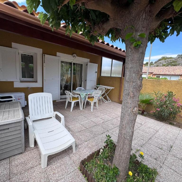HOLIDAYLAND NARBONNE PLAGE Villas 6 ou 7 PERSONNES AVEC TERRASSE ET PLACE DE PARKING PRIVATIVE - Maison 1 Chambre - 25