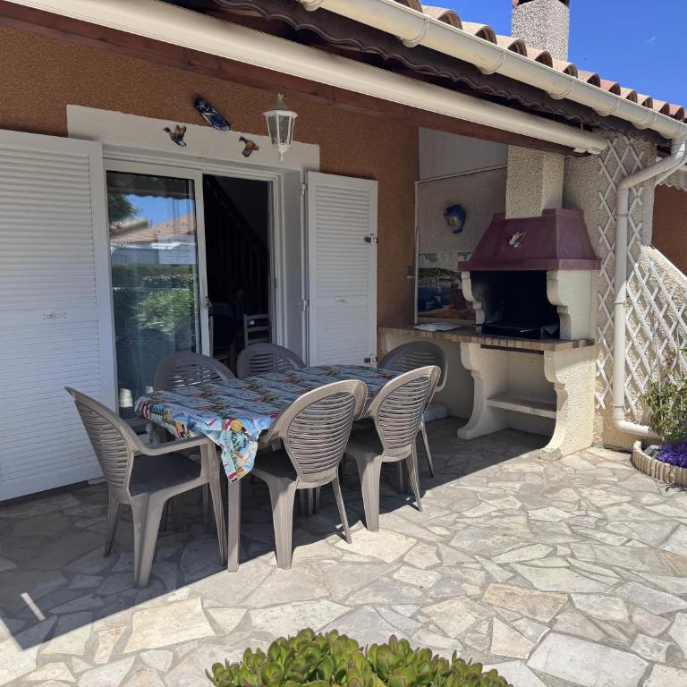 HOLIDAYLAND NARBONNE PLAGE Villas 6 ou 7 PERSONNES AVEC TERRASSE ET PLACE DE PARKING PRIVATIVE - Maison 2 Chambres - 16