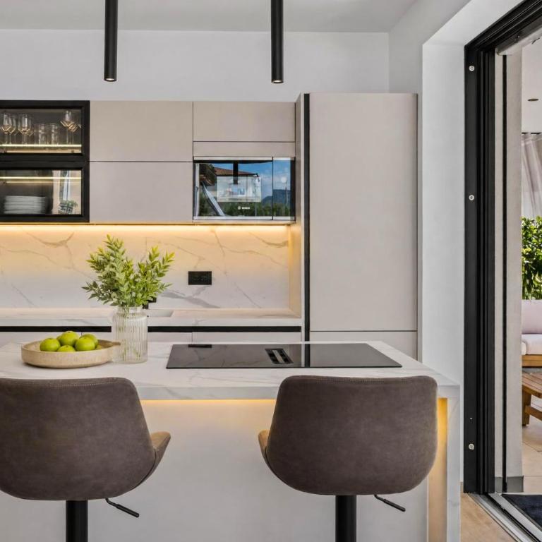 SalvatoreHomes - Casa Jasmina - Ultra Luxury Apartment in the Heart of Bardolino with Dream Garden & Direct Infinity Pool Access - Appartamento con 2 Camere da Letto e Vista Piscina - 10