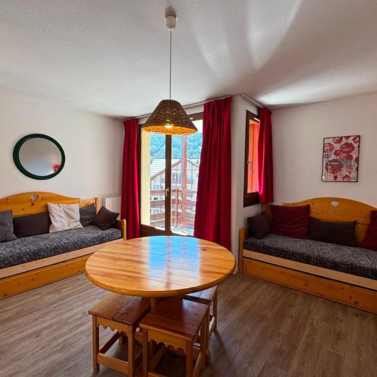 Risoul - Appart 4 pers proche piste - Altaïr - Appartement - 1