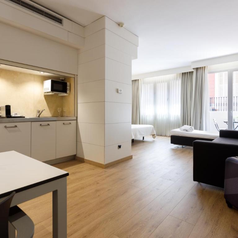 Aparthotel Mariano Cubi Barcelona - Apartamento Triple - 7