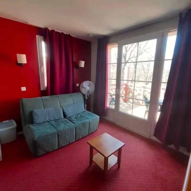 Le Balcon Montdesir, 4 pers, Piscine et Lac - Apartamento con terraza - 12