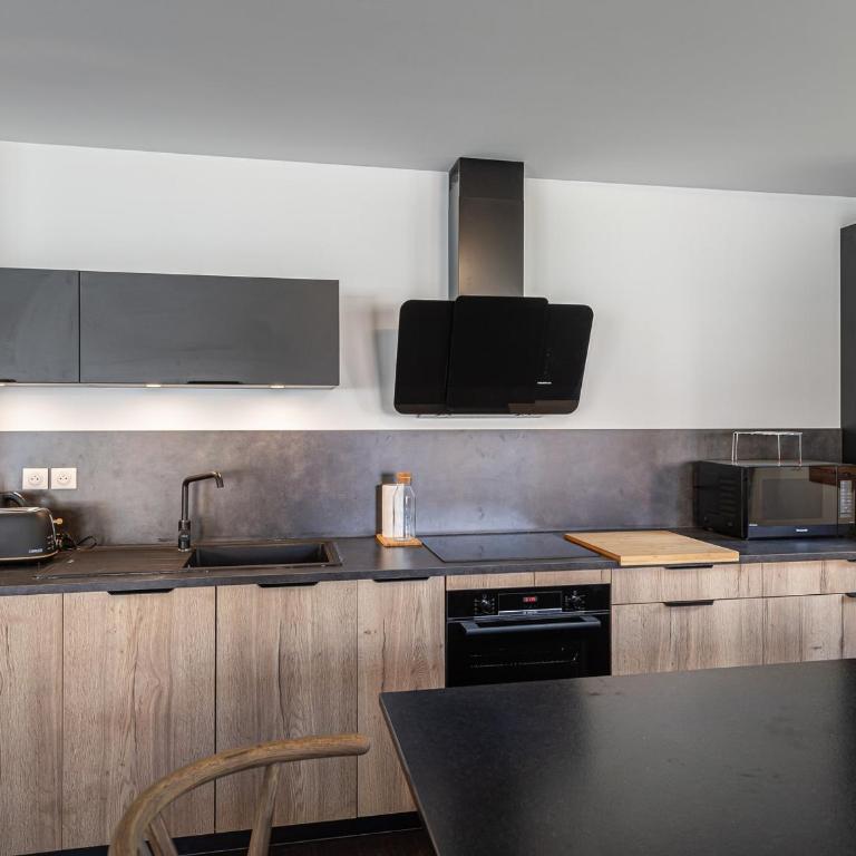 Spacieux appartement pour familles près du centre avec parking - Appartement 3 Chambres - 13