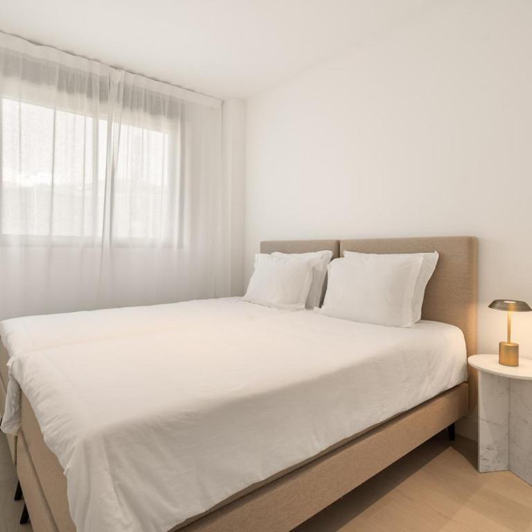 Designer 2-Bed with Garden Camarate Hills RDR577 - Apartamento de 2 dormitorios - 17