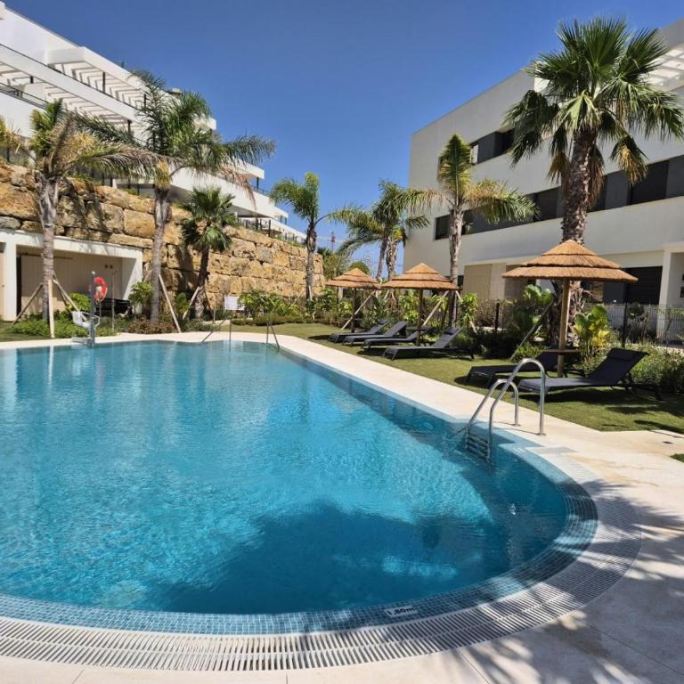 Luxury 3BR Apt - Jacuzzi, Garden and Pool - Appartamento - 29
