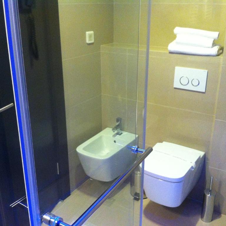 Apartments M Palace - Komfor Apartman s 2 Spavaće Sobe i Balkonom - 9