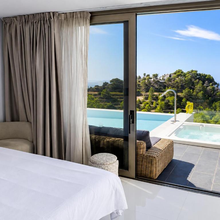 Moonlit BB Spa Art boutique Cab - Deluxe Double Room with Side Sea View - 1