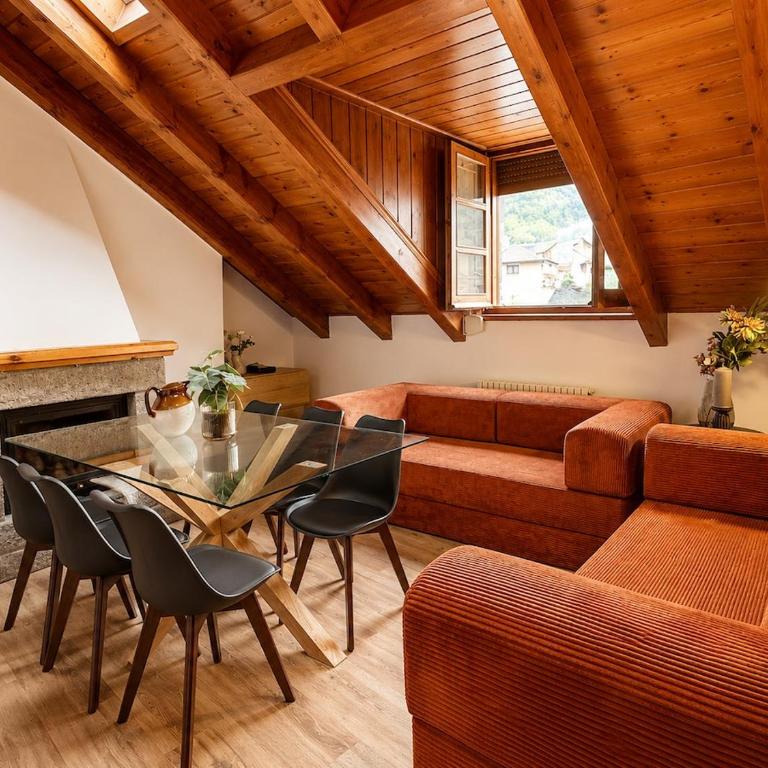 Céntrico ático de diseño con vistas al Pirineo - BENASQUE - Appartamento con 3 Camere da Letto - 1