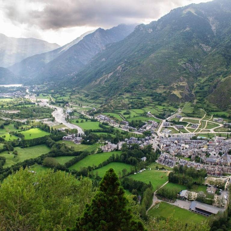 Céntrico ático de diseño con vistas al Pirineo - BENASQUE - Appartamento con 3 Camere da Letto - 10