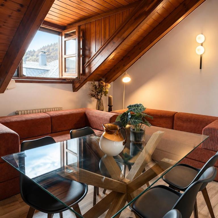 Céntrico ático de diseño con vistas al Pirineo - BENASQUE - Appartamento con 3 Camere da Letto - 24