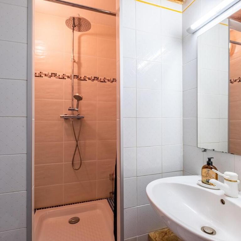Chalet La Chapelle aux pieds des pistes - Apartment - 31