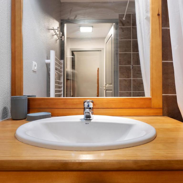 Appart la Perle Albiez Montrond - Appartement 2 Chambres avec Vue sur la Montagne - 19