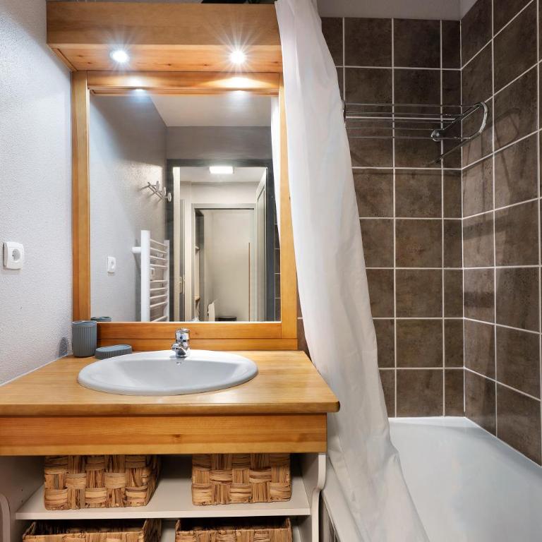 Appart la Perle Albiez Montrond - Appartement 2 Chambres avec Vue sur la Montagne - 18