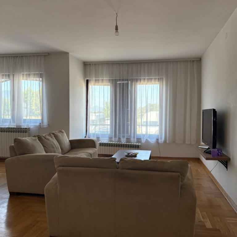 Reshó Apartment - Appartement - 1