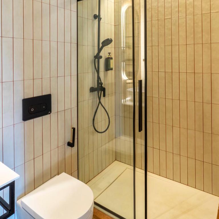 Housing Fana by SharingCo - Klassisches Apartment mit 1 Schlafzimmer und Kingsize-Bett - 9