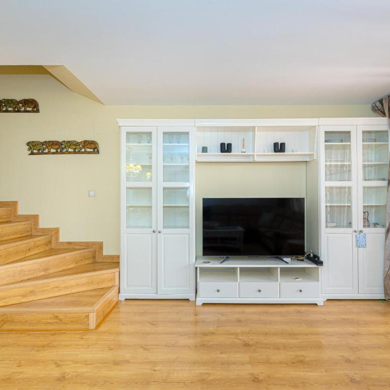 Exclusive bungalow in Sierra Cortina - Casa de 3 dormitorios - 6