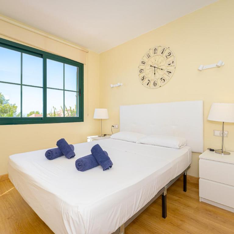 Exclusive bungalow in Sierra Cortina - Casa de 3 dormitorios - 10
